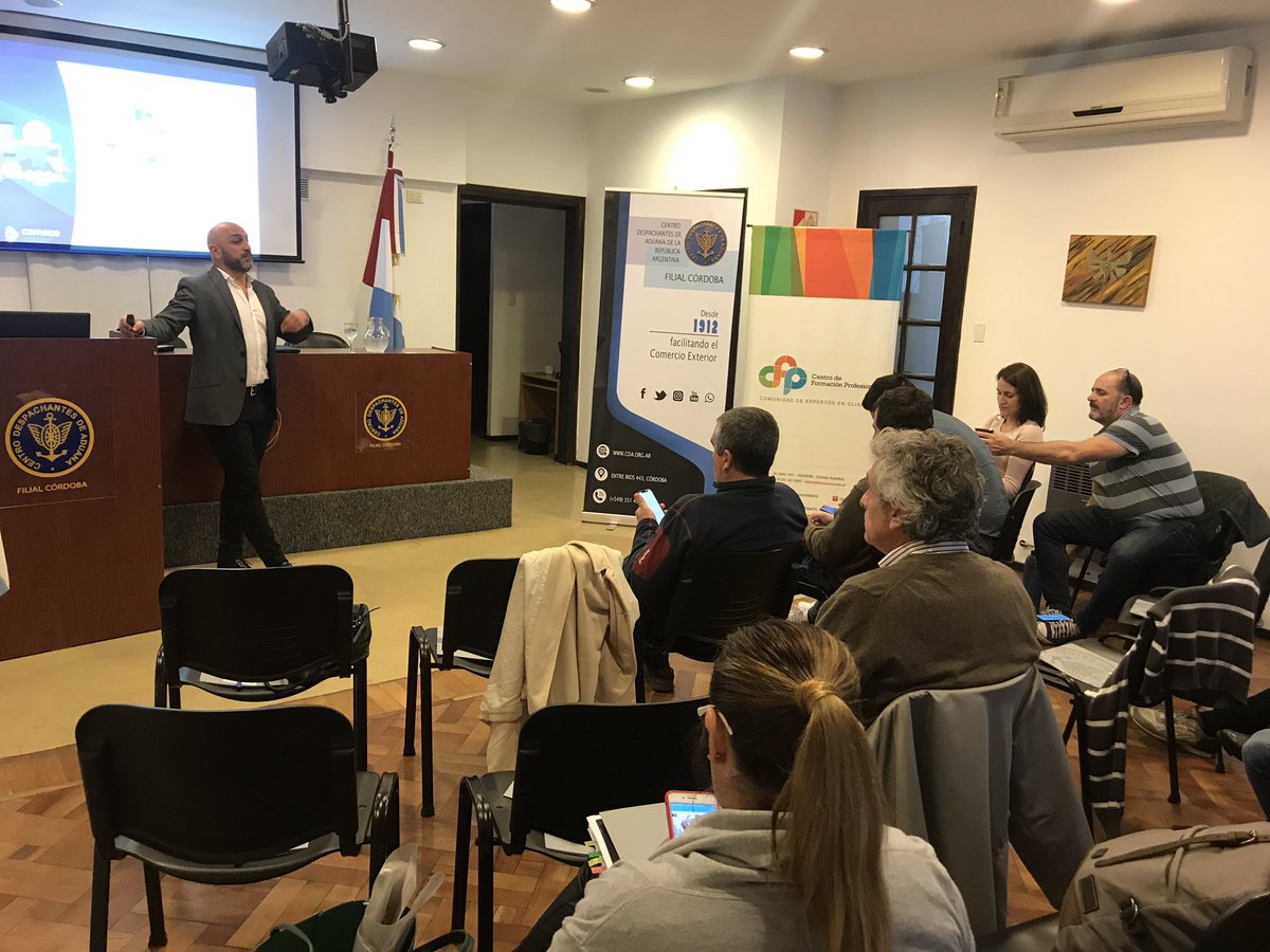 CdaFilialCba's tweet photo. Taller Gestión de Redes Sociales #cdacrece #cdacapcita https://t.co/3Fsobh7Fg4