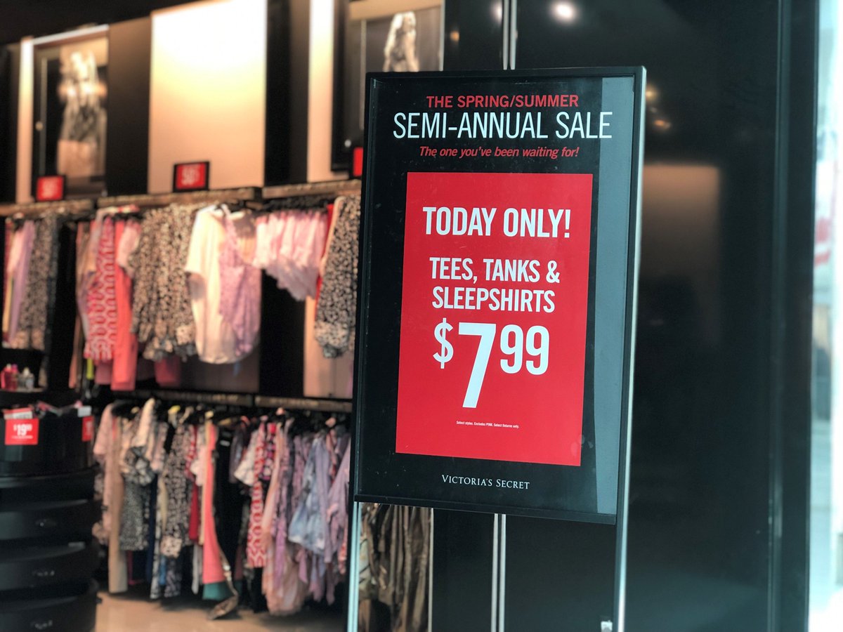 Today Only! Tees, tanks and sleepshirts are $7.99 at @victoriassecret. #mvmhasitall #movalmall