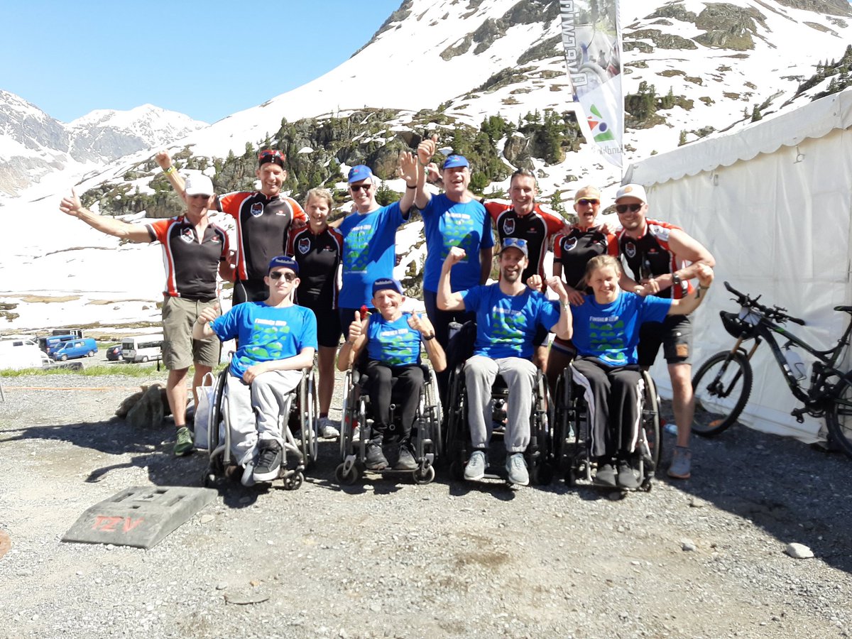 Iedereen is binnen, nu tijd voor feest! Morgen de uitslagen en een verslag