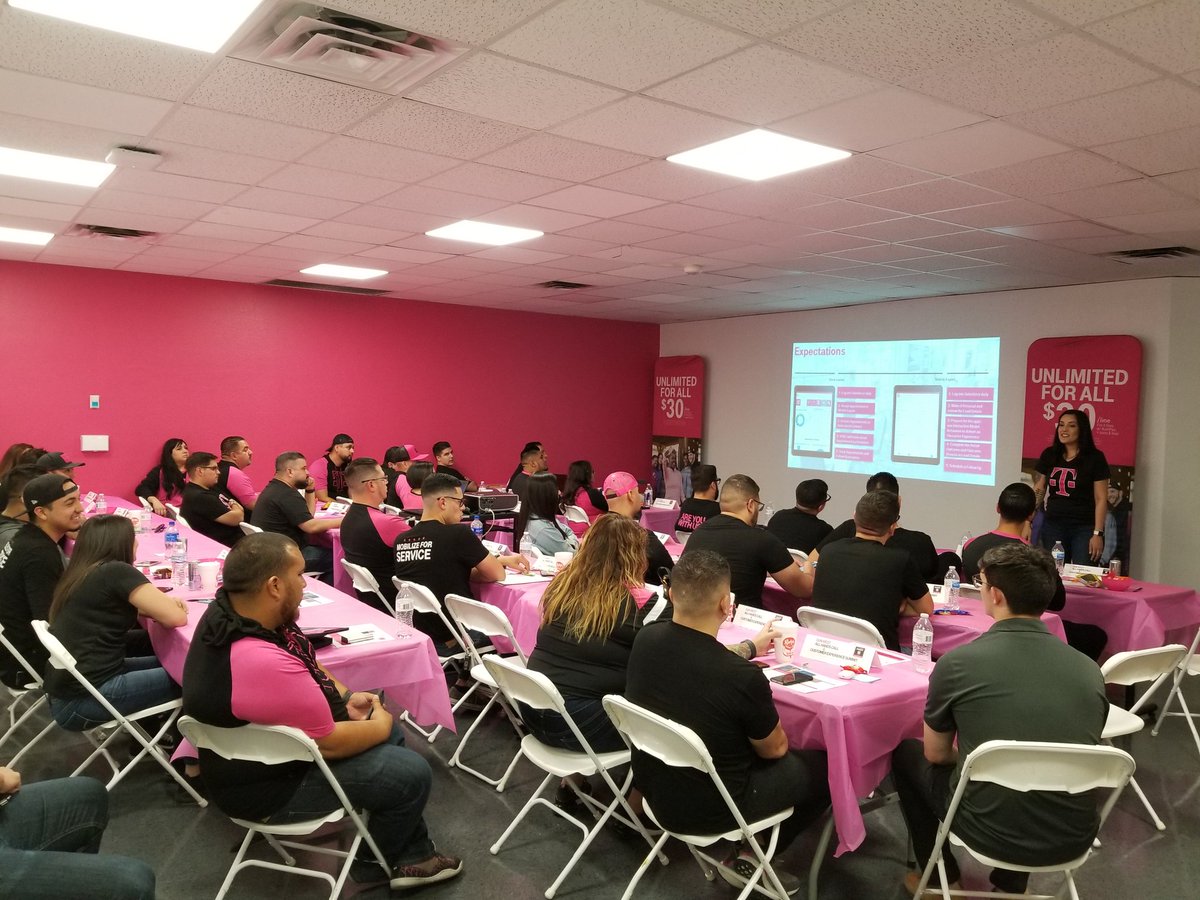 Shea from our TMO Training team showing our El Paso leaders all the great benefits of Digital Tools!! #WVisThePlaceToBe