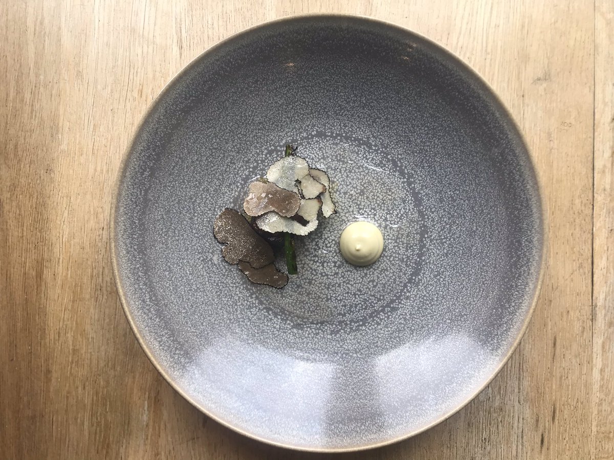 CanteenTweets's tweet photo. Yorkshire wagyu rib, onion, mushroom &amp; summer truffle @JoroRestaurant @UdaleFoods #networkinglunch https://t.co/Jbq1OWMGBT