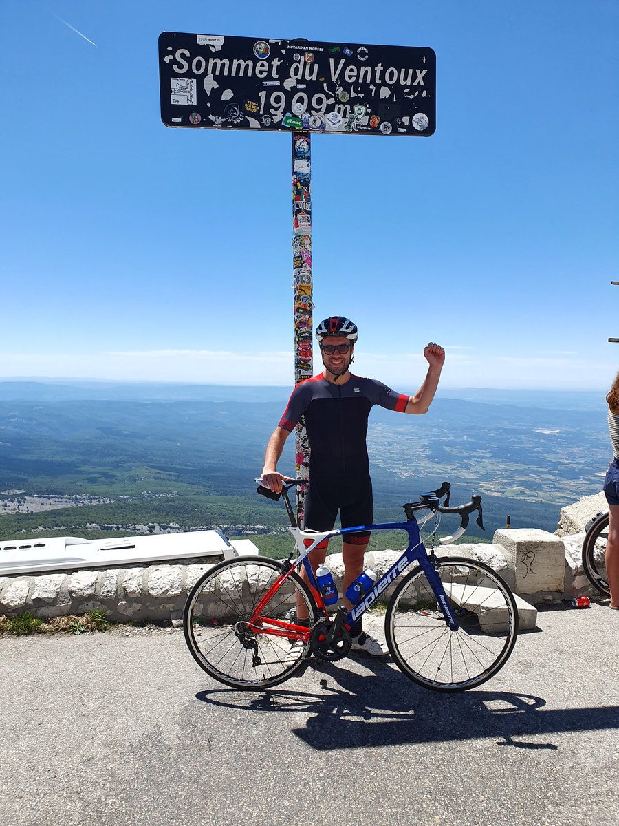 ToonC92's tweet photo. Made it to the top of the Mont Ventoux. After 6 years I finaly reached the top for the 3th time. Proud! #montventoux #ventoux #cycling #cyclisme #bikeriding https://t.co/wj47SMhUQH
