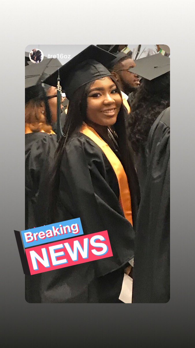 dime_610's tweet photo. Breaking news:
I HAVE GRADUATION 🎓  IM DONE ✅ BYE 👋🏽 HIGH SCHOOL https://t.co/fJwJb9QR9e