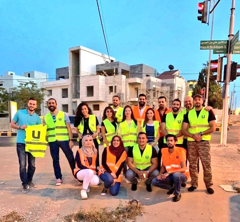 Umniah's tweet photo. افطار أمنية الرمضاني للناشطين عبر مواقع التواصل الإجتماعي كان مع مبادرة #ما_تستعجل لنشر مفهوم التطوع والتأكيد على رسالة عدم الاستعجال وقت الإفطار

شكرا لكل من شارك معنا
#أمنية_الخير https://t.co/nY3RT3uxW7