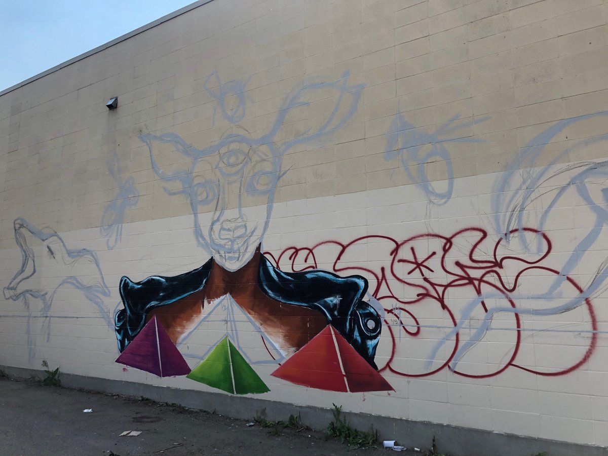 nextfestartsco's tweet image. #muralprogress! Trashhecticcollective are killing it! Thank you to @oldstrathcona and Capital City Cleanup for helping #nxtfst transform this wall and leave a lasting impression in the community! #nxtfst #yeg