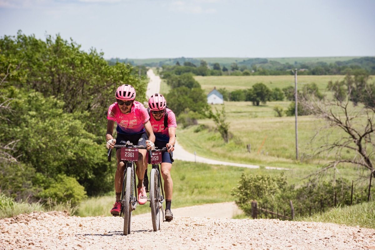 EFprocycling's tweet image. First of the @The_BlueandRed images coming in out of Kansas. No better start to our #alternativeracing program than @DirtyKanza200!