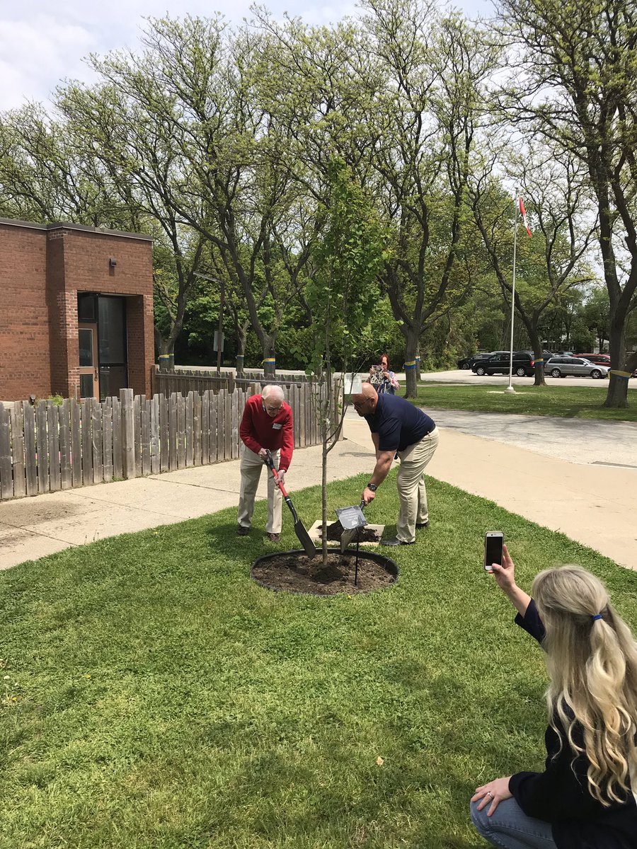 marty_passmore's tweet image. AMSS 50th Anniversary Celebration. #lkdsb Great day for all. Congrats Mackenzie!!