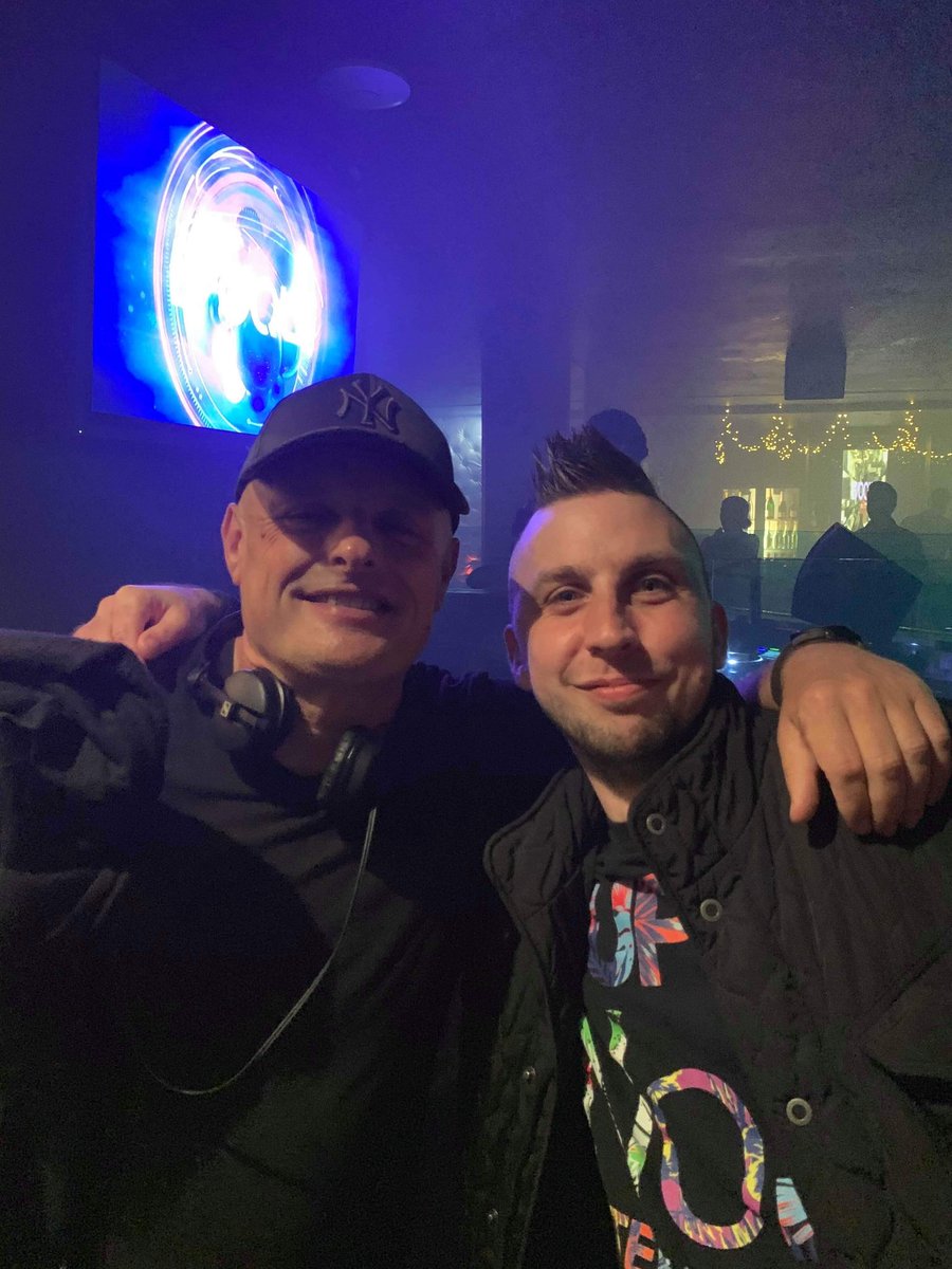 Top night <a href="/EvoqueNightclub/">Evoque Nightclub</a> with <a href="/markfreejack/">Mark Freejack</a>, <a href="/jasonfubar/">Jason Fubar</a> &amp; the man <a href="/dj_davepearce/">Dave Pearce</a> #backto90s_00s