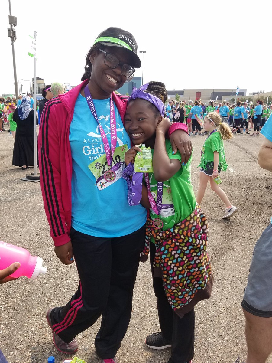 s_draayer's tweet photo. Thanks for being a running buddy, @demetria_poe! We ❤ you!
@gotrtwincities #gotrtc5k @PalmerLakeElem https://t.co/eri3IZHF3f