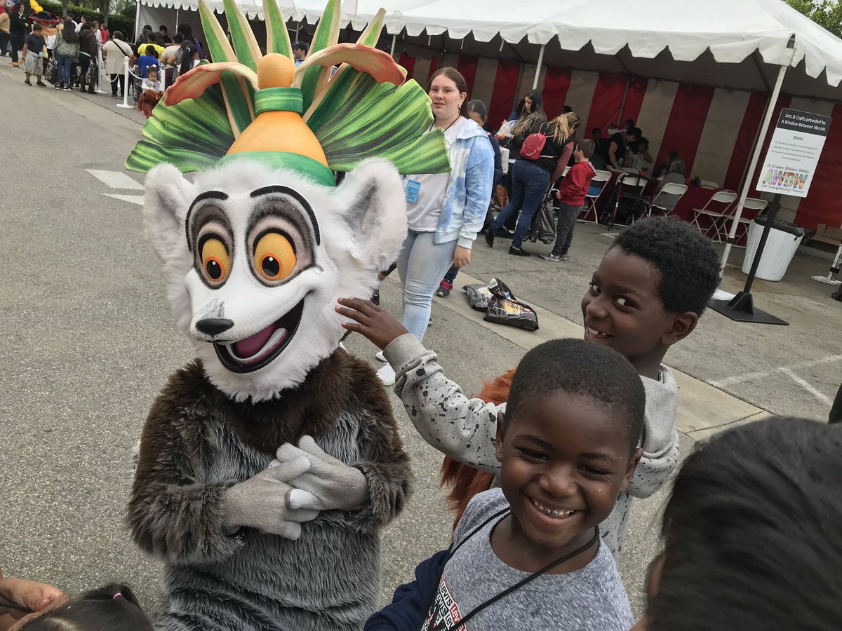 Horror_Buzz's tweet photo. Here we are at #christmasinspring with @mendpoverty2 and @UniStudios @HorrorNights for one of the coolest community outreach events of the year! https://t.co/Y0aaIJHTuk