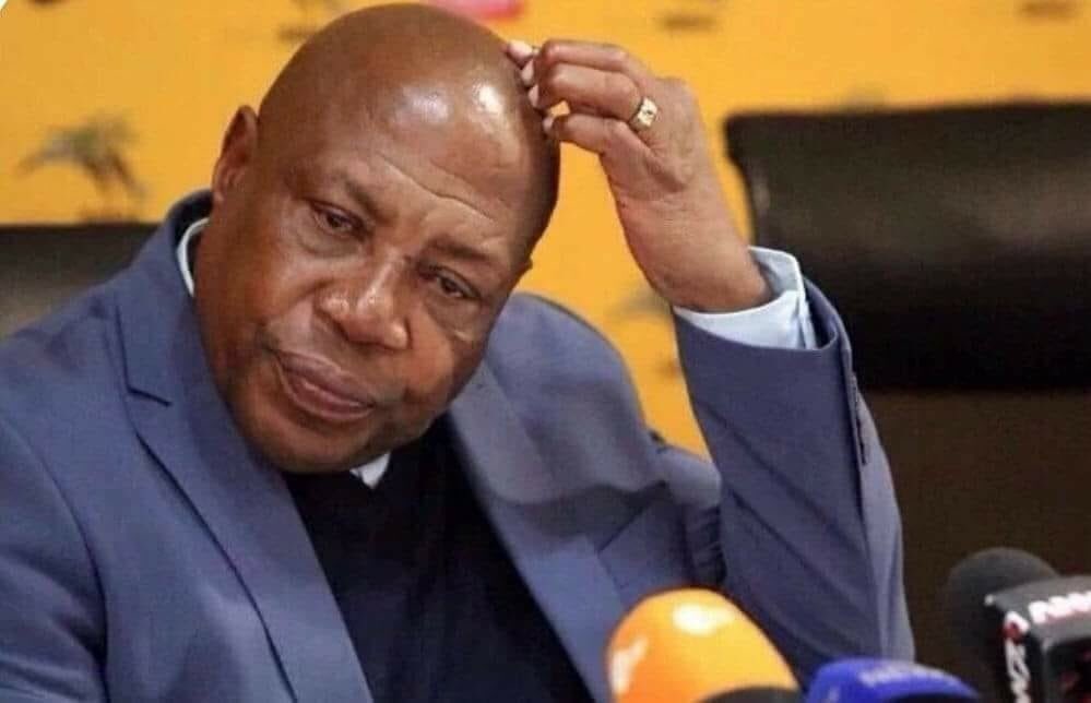 BusiMsibi21's tweet photo. #SAMA25 I'm still not entertained. RT to agree with me https://t.co/wdWSRnEHoC