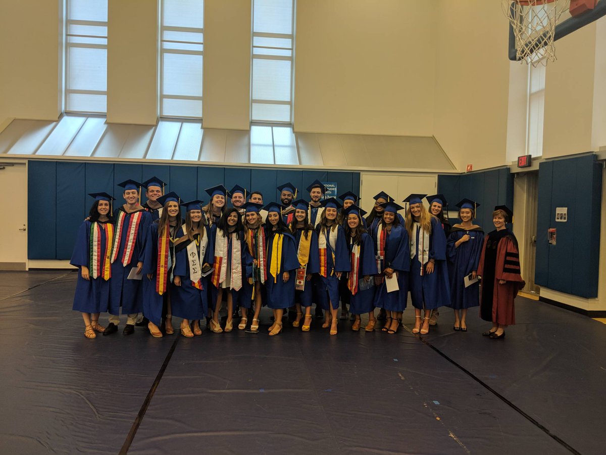UDLernerCollege's tweet photo. What a beautiful day to be a Blue Hen! Congratulations to our #LernerBiz graduates, we are so proud of you all 🎓 https://t.co/0b3111I56y