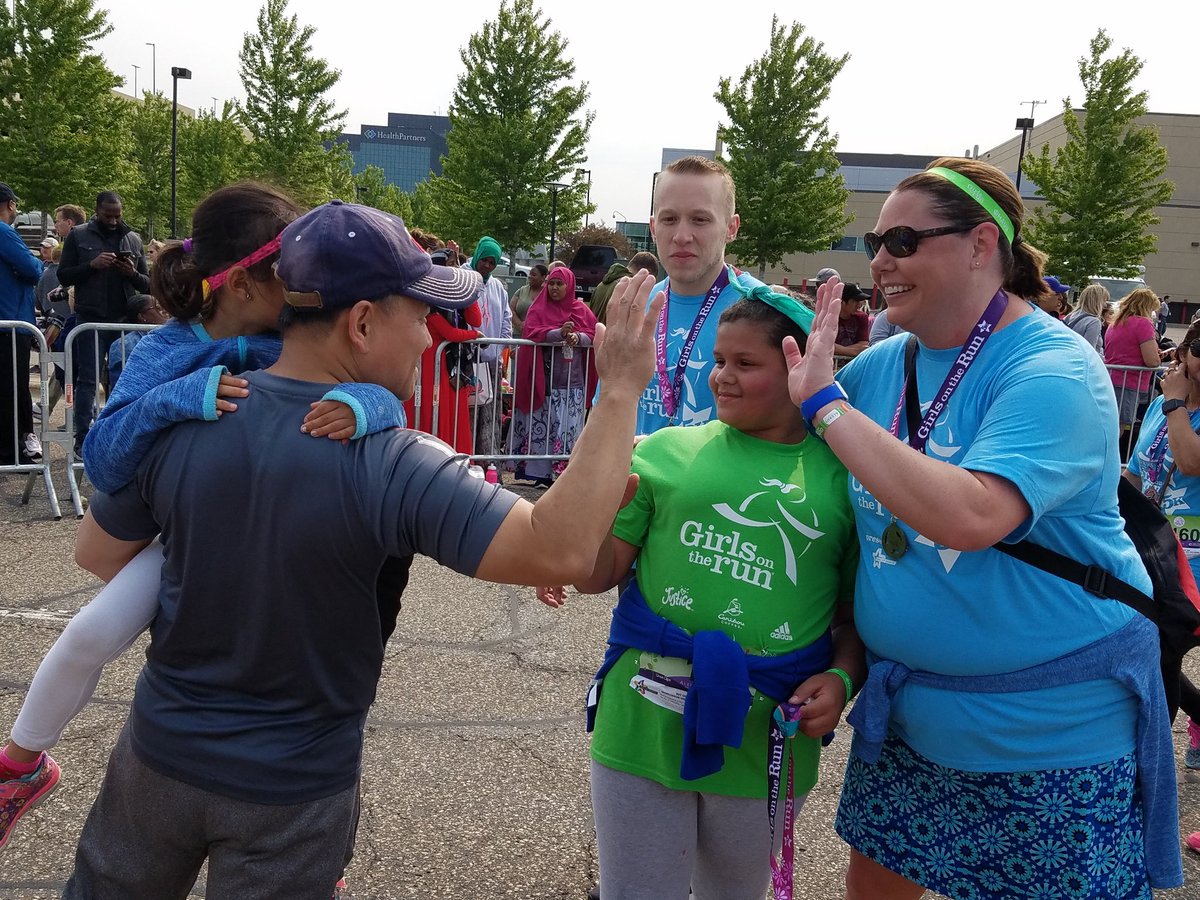 s_draayer's tweet photo. Thanks for coming out to support our @PalmerLakeElem #girlsontherun at the #gotrtc5k principal @billychan360!
#pltweets @ISD279 https://t.co/hwDrRg4DIM