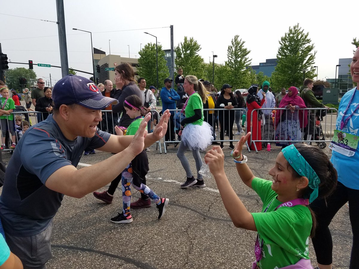 s_draayer's tweet photo. Thanks for coming out to support our @PalmerLakeElem #girlsontherun at the #gotrtc5k principal @billychan360!
#pltweets @ISD279 https://t.co/hwDrRg4DIM