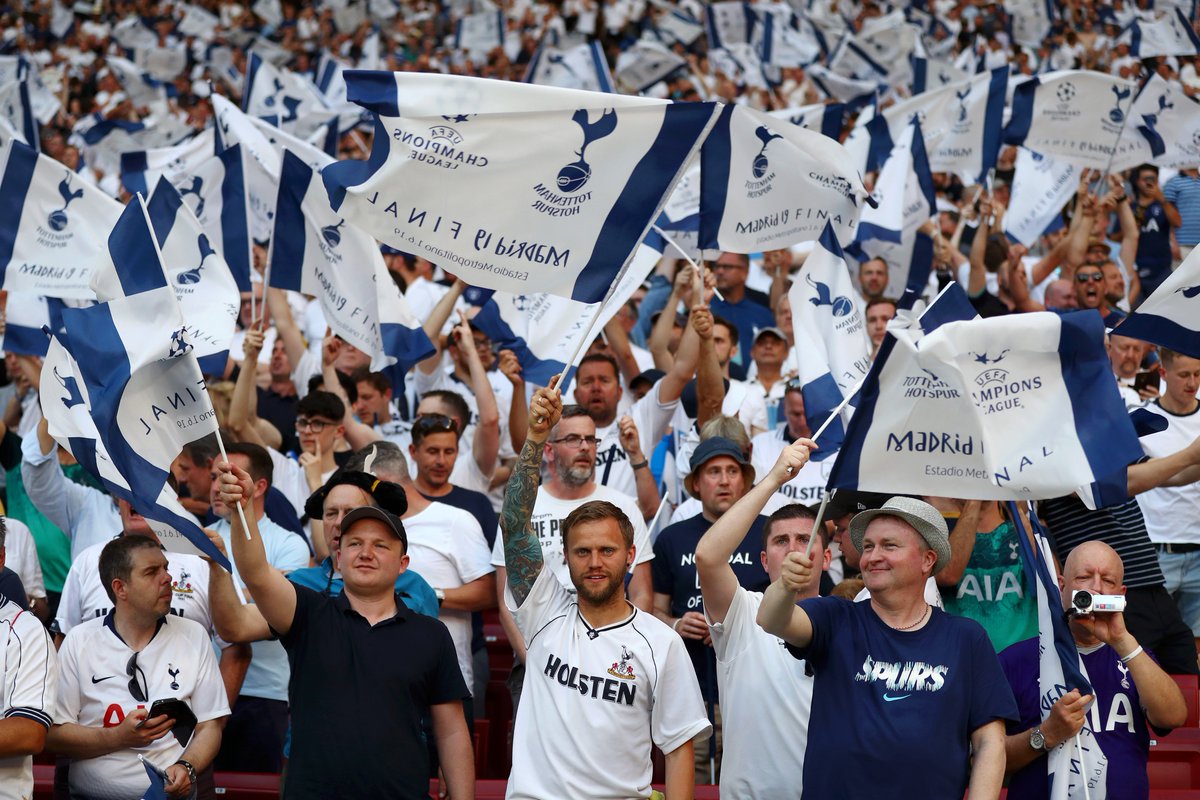SpursOfficial's tweet photo. We're back for a huge second half! 

COME ON YOU SPURS! 

⚪️ #THFC 0-1 #LFC 🔴 https://t.co/GqmCVodvcV