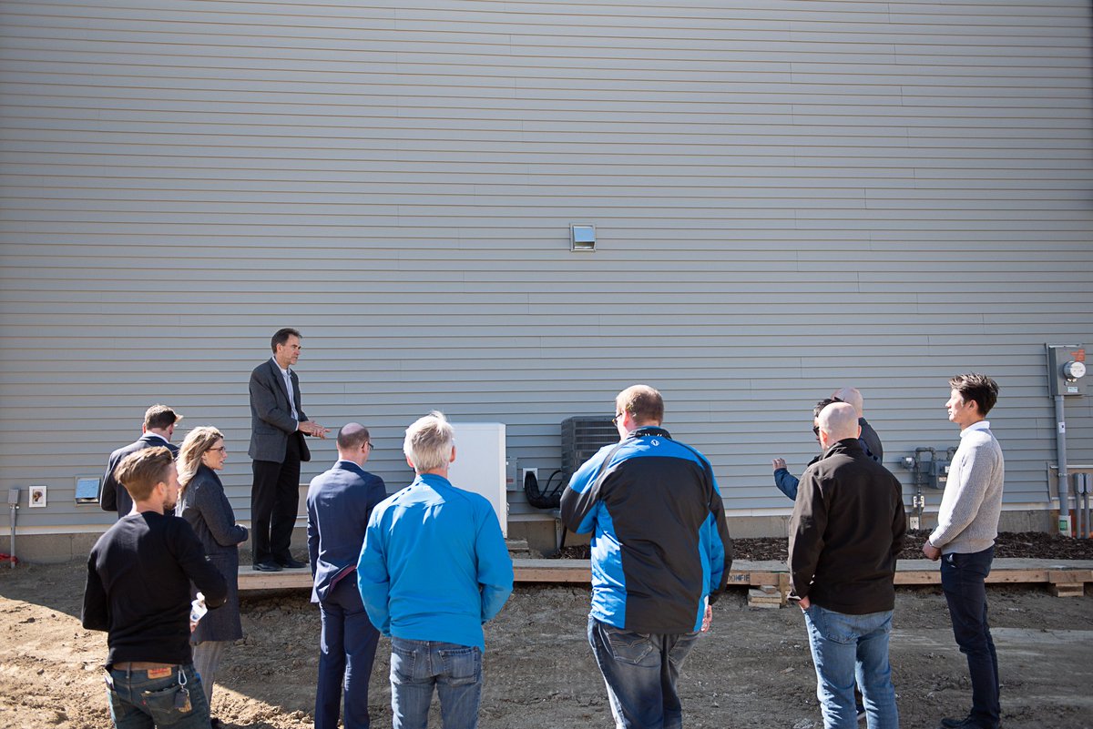 ATCOGas's tweet photo. We're with @BrookfieldYEG today as part of the #YEG @EcoSolarTour. Stop by & learn how this affordable home in Chappelle Gardens reduces emissions & utility bills by conserving energy. Want more details? https://t.co/p1Ww86ycHO https://t.co/ZHRu6lW7JE