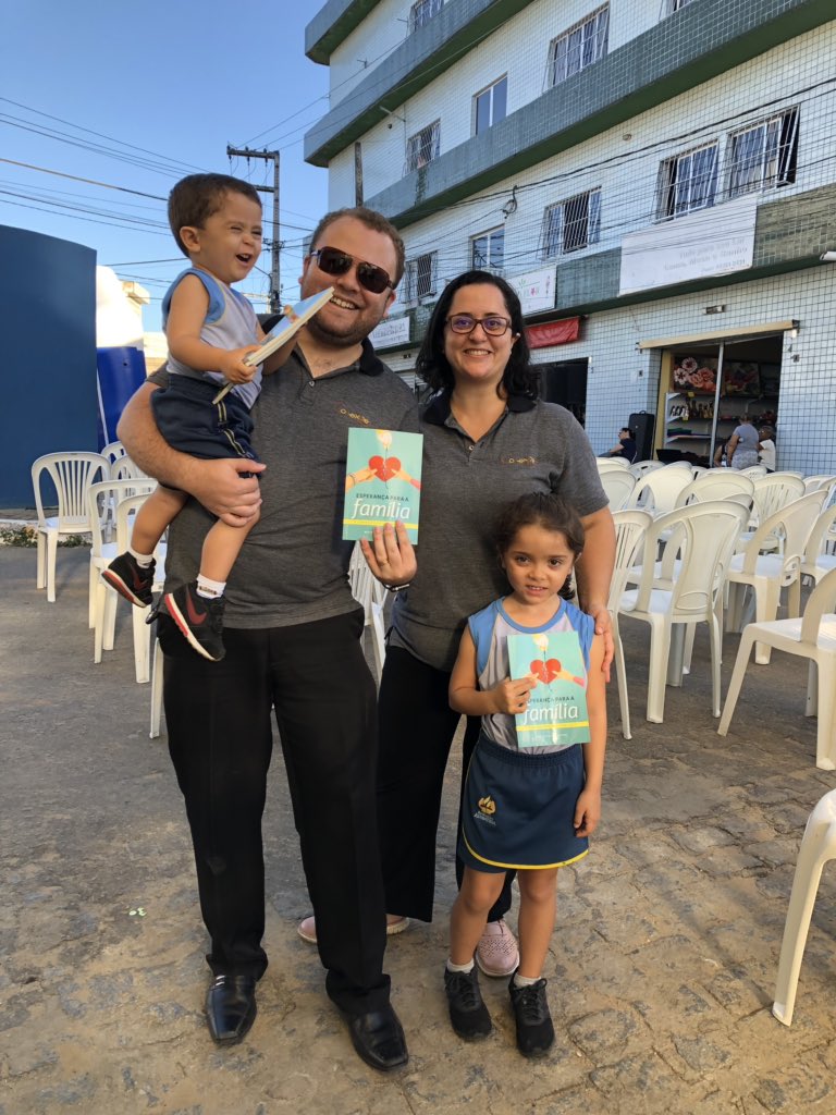 pastorotimar's tweet photo. Acontece agora o IMPACTO ESPERANÇA na cidade de CHÃ de ALEGRIA-PE.
A cidade de CHÃ de ALEGRIA, é uma das 5 cidades da @iasdape #AINDA sem a presença adventista!
A EDUCAÇÃO da @iasdape e @uniaonordeste #ADOTARAM a cidade e irão construir uma linda Igreja aqui! #proezas! https://t.co/UXFyPHC4d9
