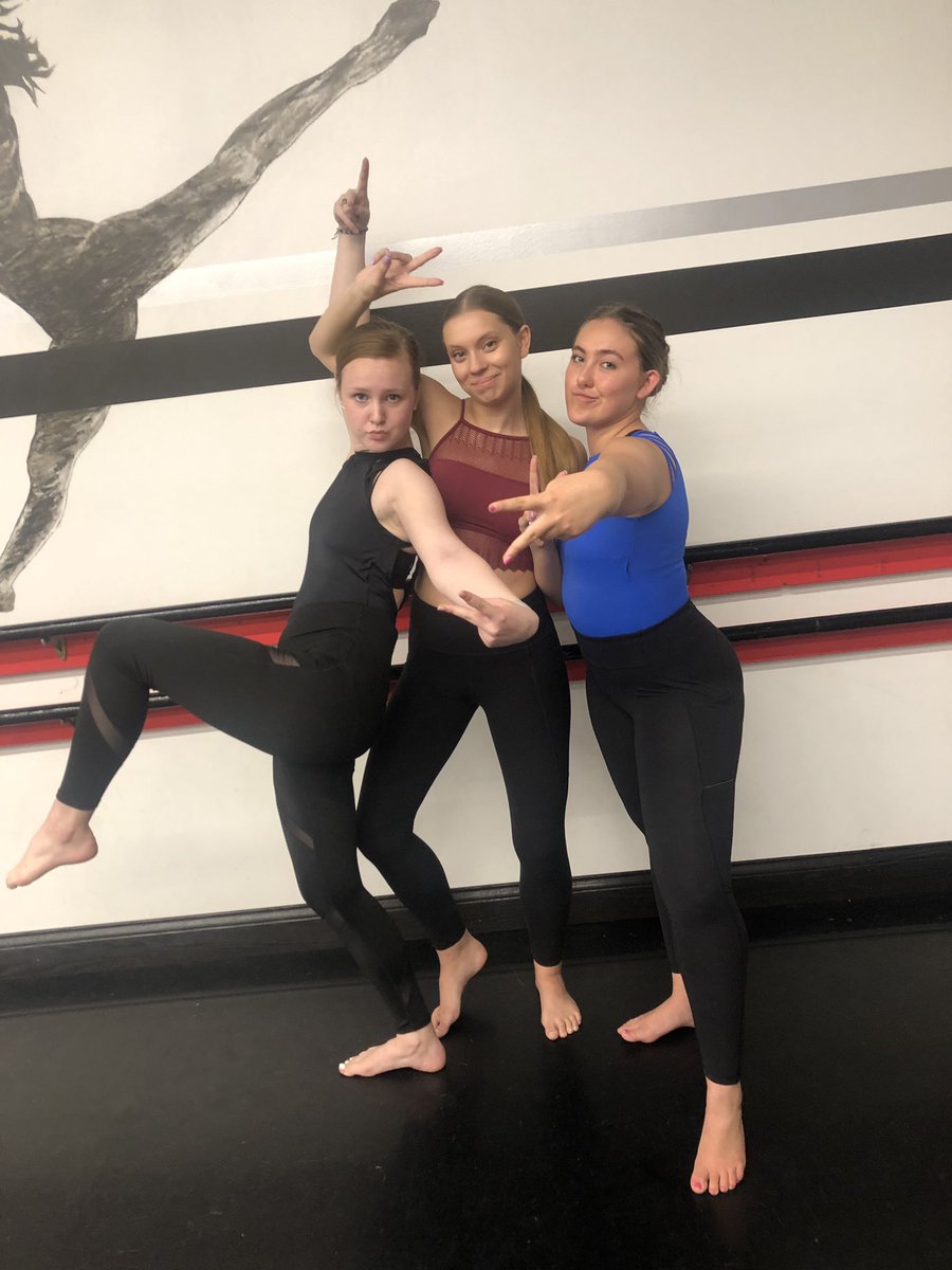 off_gotta's tweet photo. wishing our seniors the best of luck on their LAST compline audition ever😥 https://t.co/47ez6gef4f