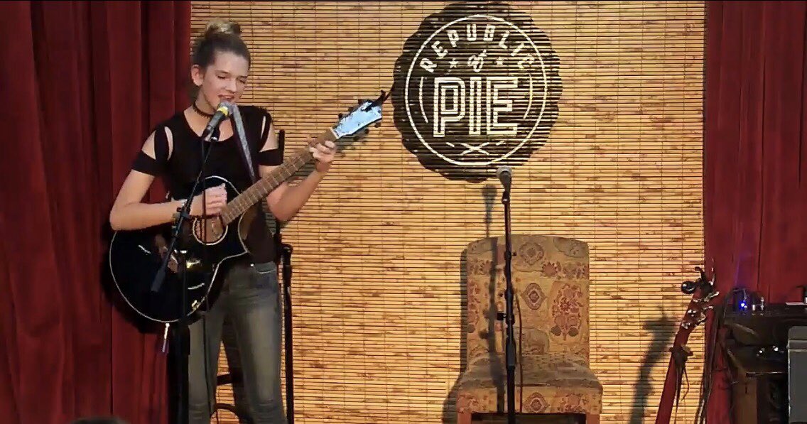 SarahBazler's tweet photo. Loved watching my sister @IsabellaBazler perform @REPUBLICofPIE 🎤 @MoulinBleuBand #ropmusic #republicofpie #moulinbleu #moulinbleuband @CarissaBazler @BriannaBazler https://t.co/wbQIr5AXmV