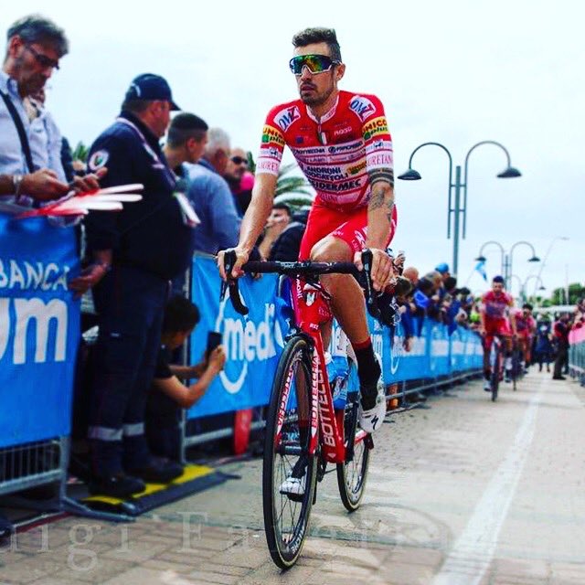 cattamat's tweet photo. 20 Tappa Giro D’Italia 2019 📌
Feltre-Croce D’Aune M. Avena📍
194 km 🚩
...che giro! 🚲
Ph. @luigifarellaphoto 📸
•
#giro102 #giroditalia #tappa #feltre #crocedaune #monteavena #chetappa #penultima #cisiamoquasi #chegiro #bike #cycling #maimollare #23 #andronigiocattoli https://t.co/d5eM9BMOlx