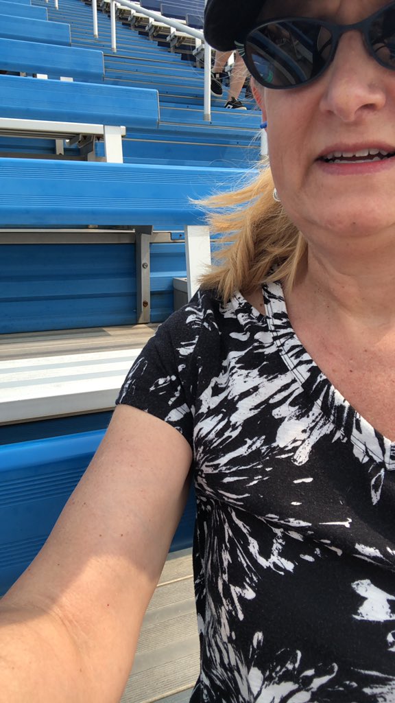 tinarybolt's tweet photo. # NHRA #tweetmyseat https://t.co/ElAne9aCmd