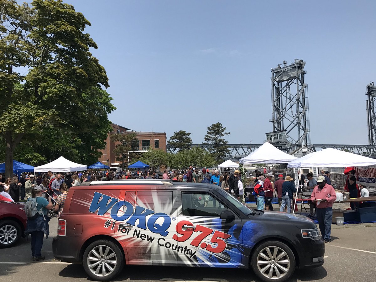 RobbyBridges's tweet image. Great set from @DylanSchneider @WOKQ975 #chowderfest #35 #summer #Portsmouth