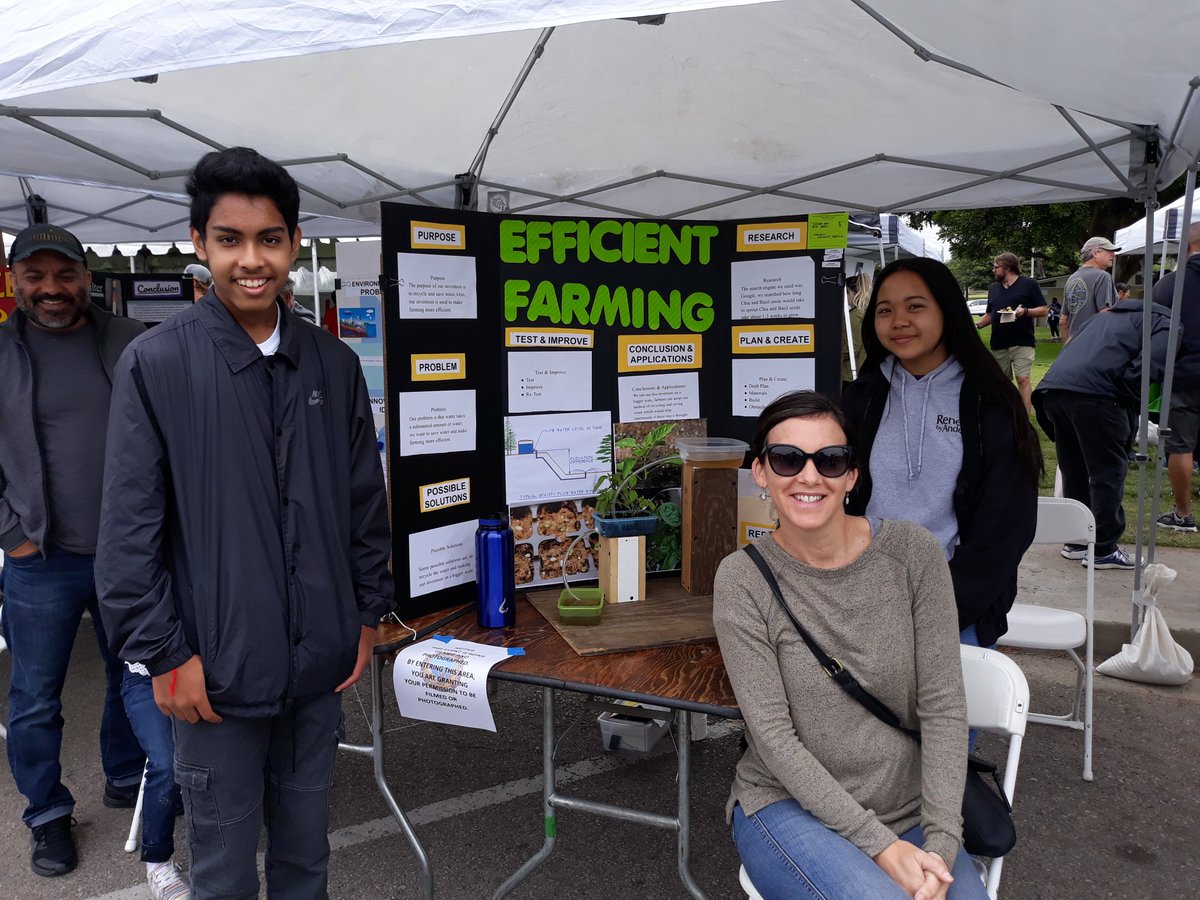 VBVD2's tweet photo. Looking good @FCMSwildcats !😎👍 Nice to see Ms. Hibbon &amp; many other students, teachers, and families representing at #CAAPLB today!
#ProudtobeLBUSD https://t.co/PeybeV8I2l