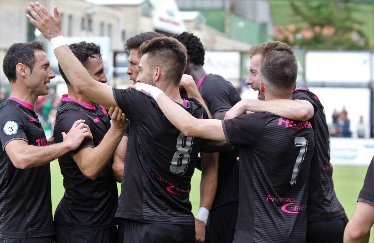 Los jugadores del Lealtad, en el partido de ida ante el Getafe (Foto: Lealtad).