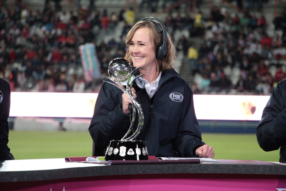 Marion Reimers @LaReimers, the first Hispanic Woman to be a commentator of the  Champions League Final!! 🇲🇽
👏🏼👏🏾👏 #WomenNews #GoodNews #PioneeringWomen #beingawoman #womensdayeveryday #inspireothers #feminineVoices #womenempowerment