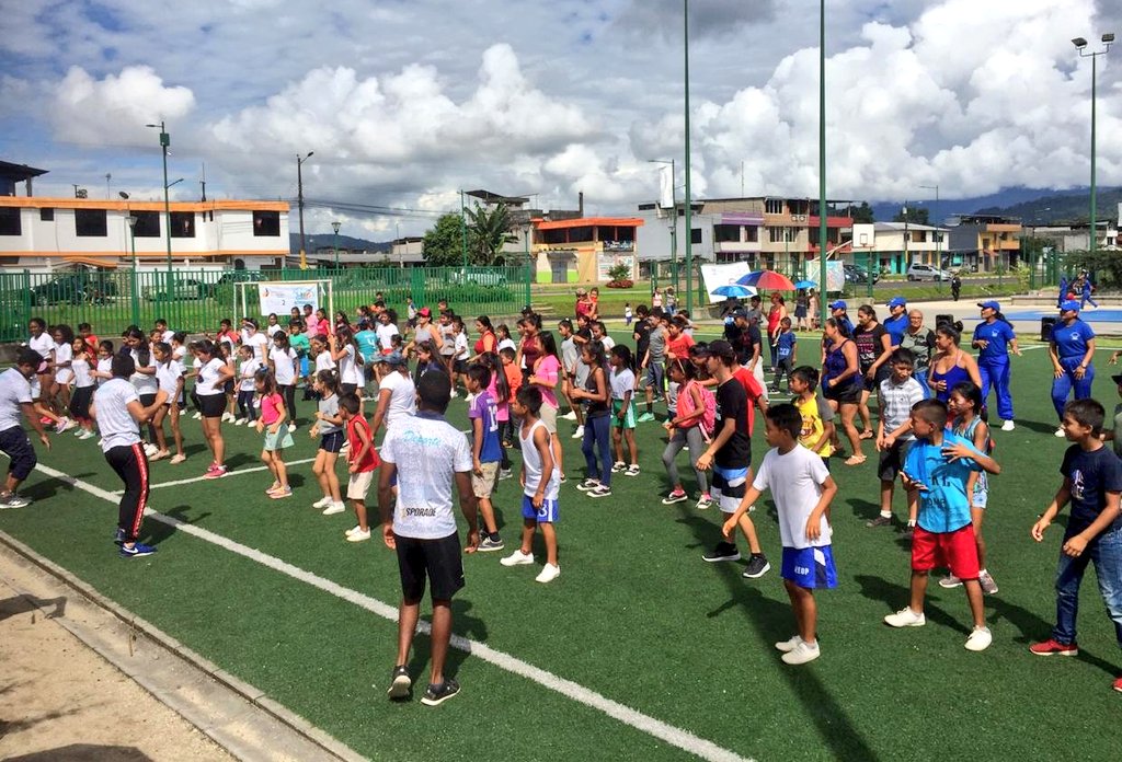 DeporteEc's tweet photo. [BOLETÍN] Niños de la zona 2 celebraron su día. 🇪🇨 #DiaDeLaNinezEc
📄 https://t.co/jgAVqOLngH https://t.co/a6P48XYIPp