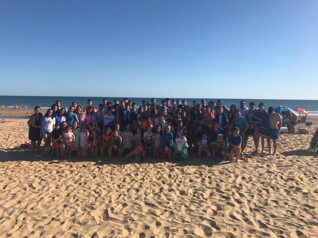 BC_Prado's tweet photo. Menuda tarde hemos pasado en @AndalusBasket. Playita y piscina. La mejor manera de recargar pilas para los partidos de mañana.
@AdPMarianistas 
#PradoMarianistas 
#EducarConElDeporte https://t.co/ma6sDQLb9i