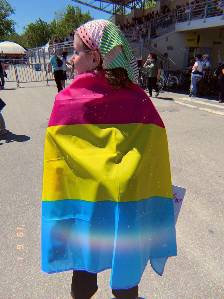 hereitshilary's tweet image. &quot;Tu fontana, noi marea&quot; 🏳️‍🌈❤ #ModenaPride