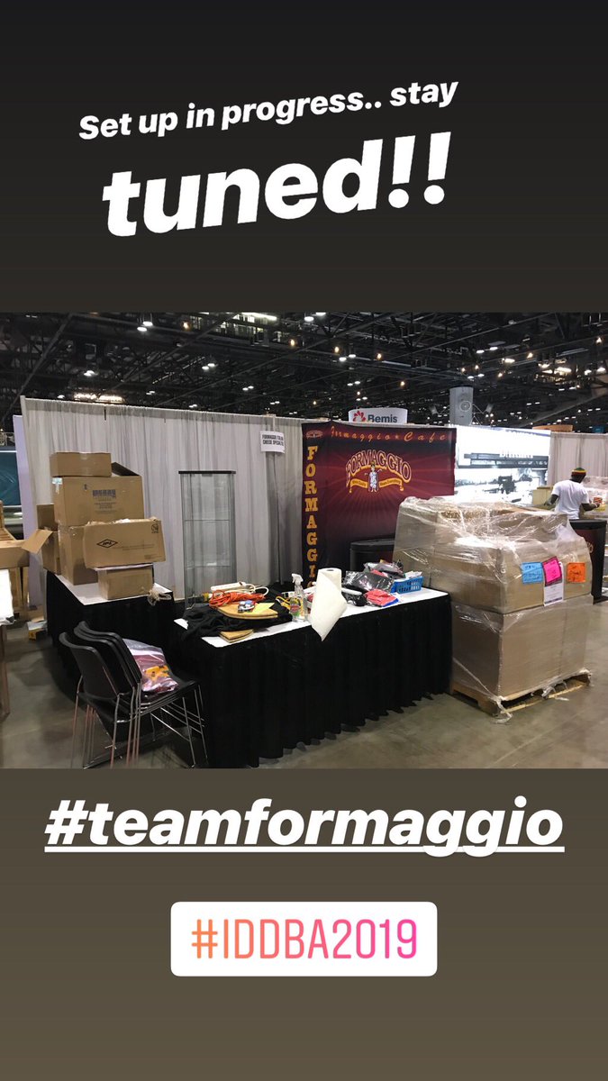 FormaggioICS's tweet image. Setting up for this years @myIDDBA!  Wait till you guys see what team Formaggio has in store!  So happy to be here in sunny Orlando!! 🙌🏼 #IDDBA19