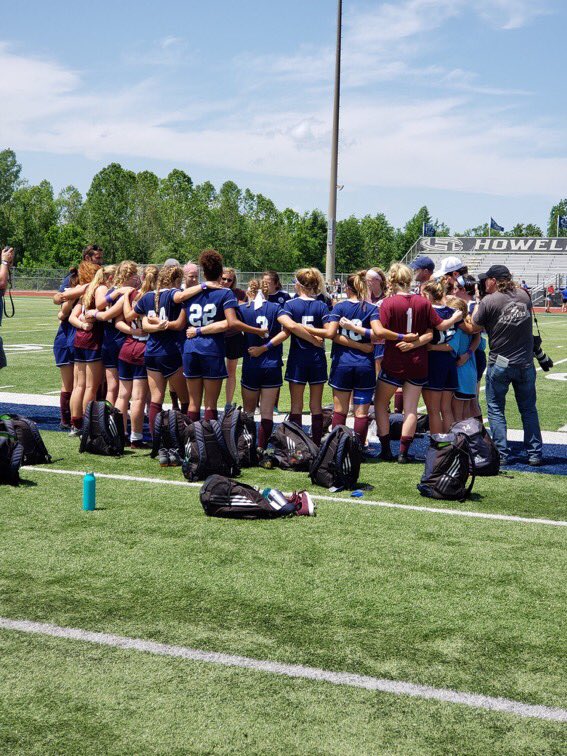 mariahmannino's tweet photo. I’m so proud of my team and how far we’ve come this season 💙 Thanks to my teammates and coaches for all the special memories the last 4 years. It’s been a good run FHC⚽️ @FHCGirlsSoccer https://t.co/J2TIPMS4Hi