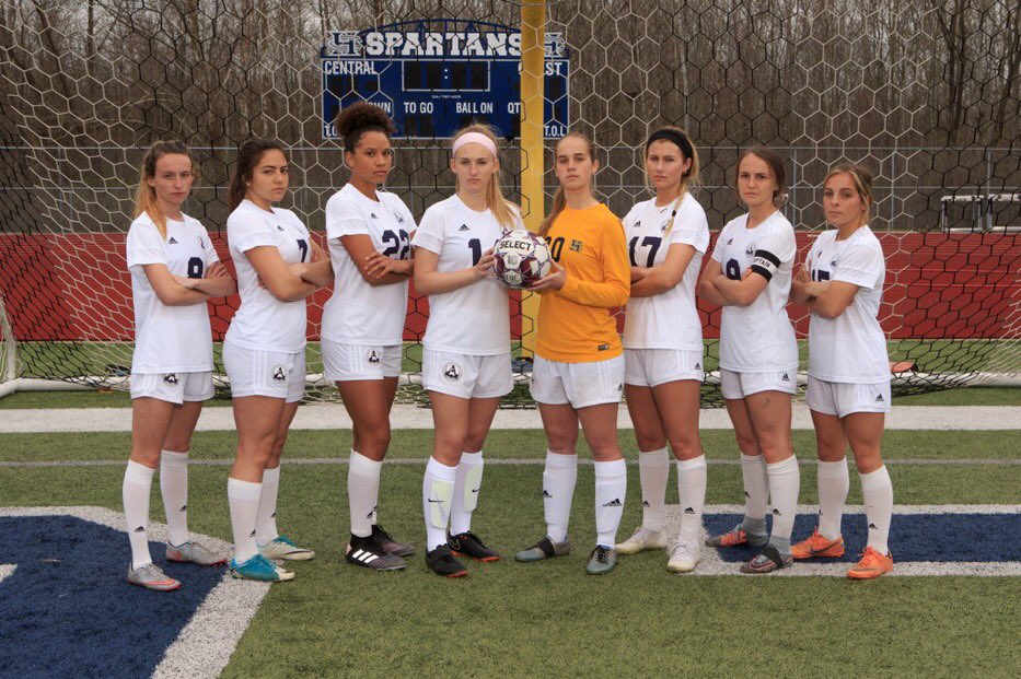 mariahmannino's tweet photo. I’m so proud of my team and how far we’ve come this season 💙 Thanks to my teammates and coaches for all the special memories the last 4 years. It’s been a good run FHC⚽️ @FHCGirlsSoccer https://t.co/J2TIPMS4Hi