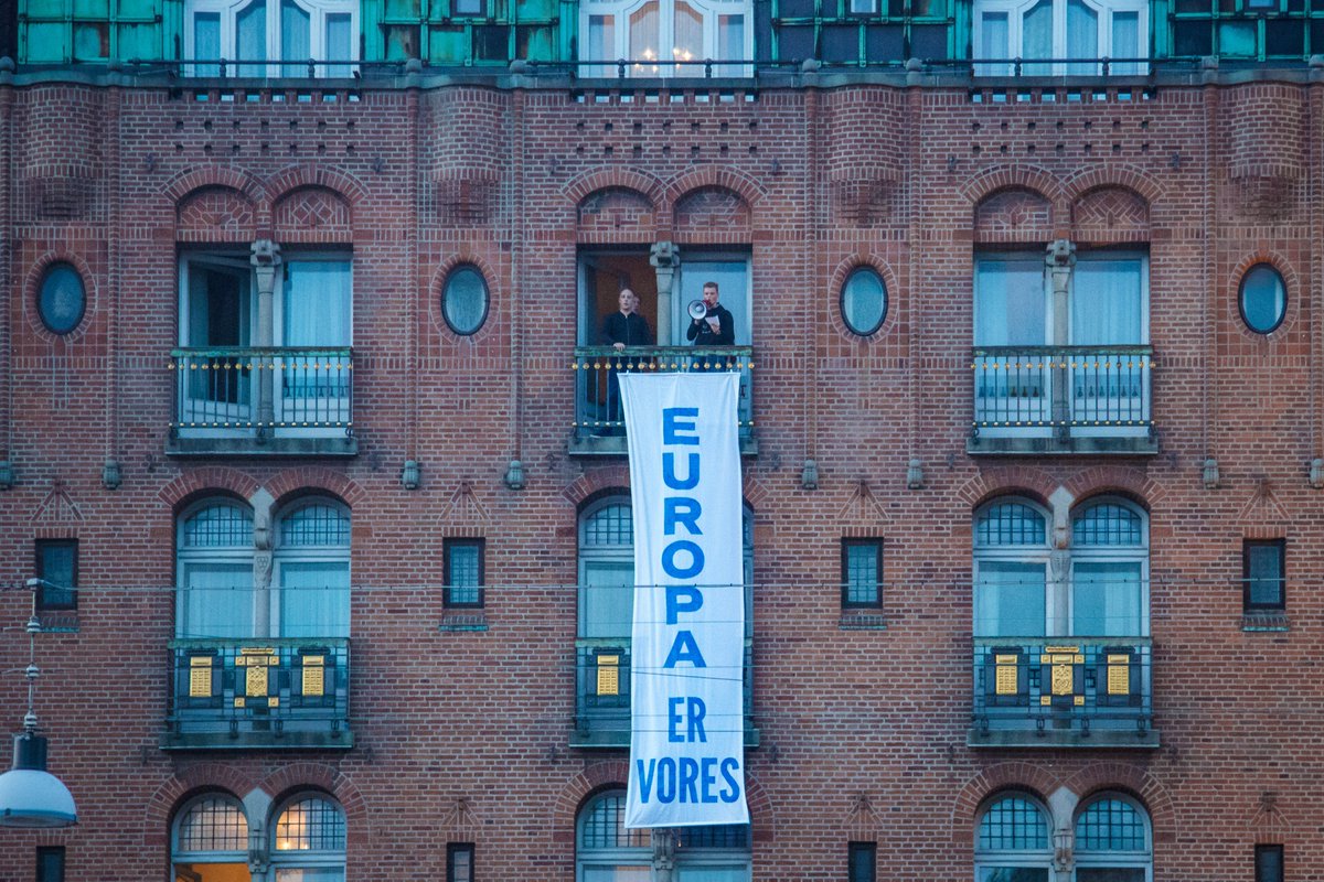 Today we interrupted Denmark's biggest radaman event that was held in the center of Copenhagen. As the prayer sounded on the square we dropped a banner saying "Europe is ours" and an activist gave a speech, while the many gathered muslims looked on.  #EuropeIsOurs
