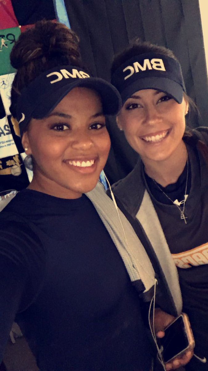 kellybeth09's tweet photo. Happy birthday @miahalexis23 u fr the best. So thankful for you and MeggyWap ❤️ https://t.co/9bSK2UQ6cA