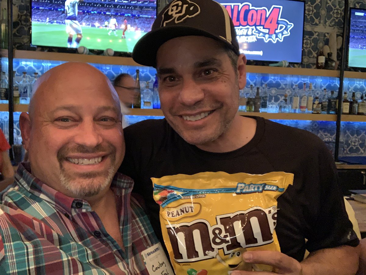CowboyFal's tweet photo. FALcon 4 in full effect at @HabaneroBlues with @MadDogRadio @EvCoRadio @Babchik @AGBerg12 #FALCon2019 #MorningMenTellAFriend https://t.co/5qlrOqPOyk