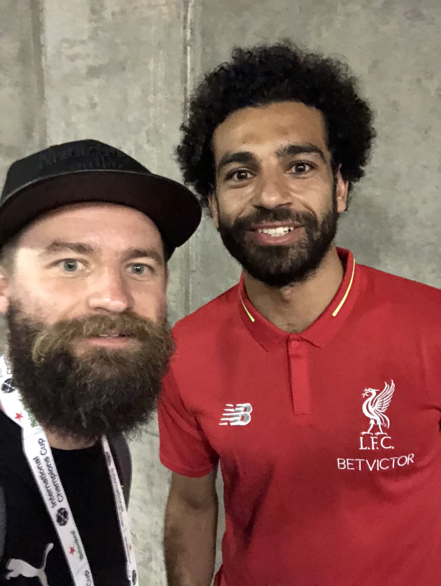 pflore's tweet photo. Ich traf @MoSalah im Juli 2018 auf der BVB-US-Tour. Ich sagte zu ihm: "You‘re gonna be a champion next year." Er entgegnete: "Who are you?"
Eine wahre Geschichte. #TOTLIV #THFCLFC #UCLfinal https://t.co/oX40HtsSuM