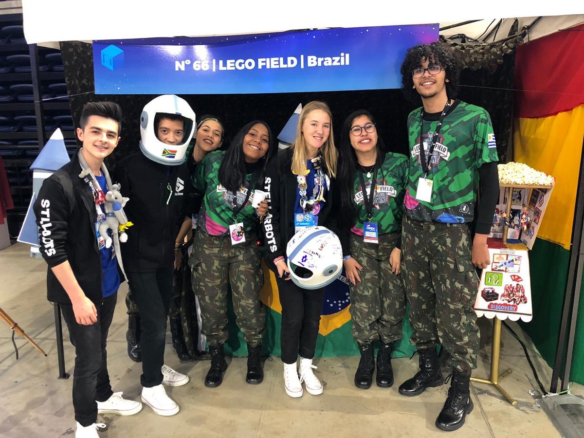 StellarBotsFLL's tweet photo. Getting autographs for our StellarHelmet from all the StellarTeams @Plan_Ceibal @FLL_Uruguay @FIRSTweets @ParklandsTweet https://t.co/3SVfeFTVdE