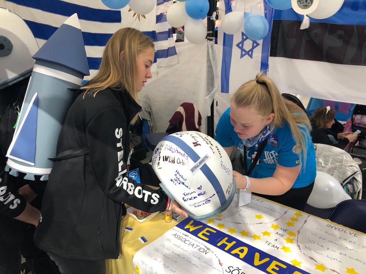 StellarBotsFLL's tweet photo. Getting autographs for our StellarHelmet from all the StellarTeams @Plan_Ceibal @FLL_Uruguay @FIRSTweets @ParklandsTweet https://t.co/3SVfeFTVdE