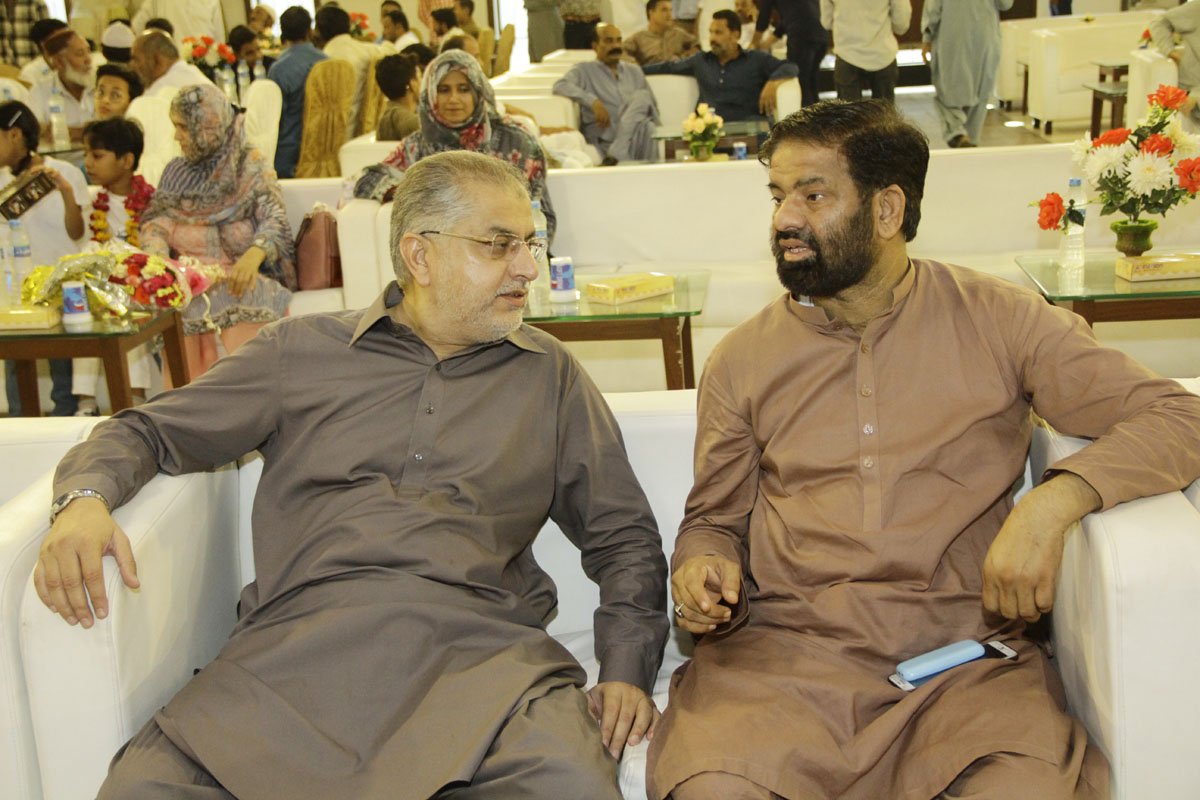 HaniQureshi5's tweet photo. Haq Parast MPA's Rashid Khilji and Nadeem Ahmed Siddiqui Attended an Iftar Dinner. 

#IftarDinnerbyAPMSO Hyderabad Sector 
@22Khilji https://t.co/XC6rLzMeAu