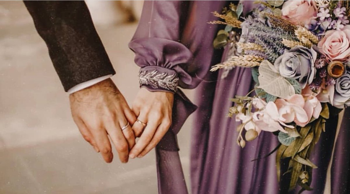 “Kalp kaleme değince 
Aşka muhacir olur”