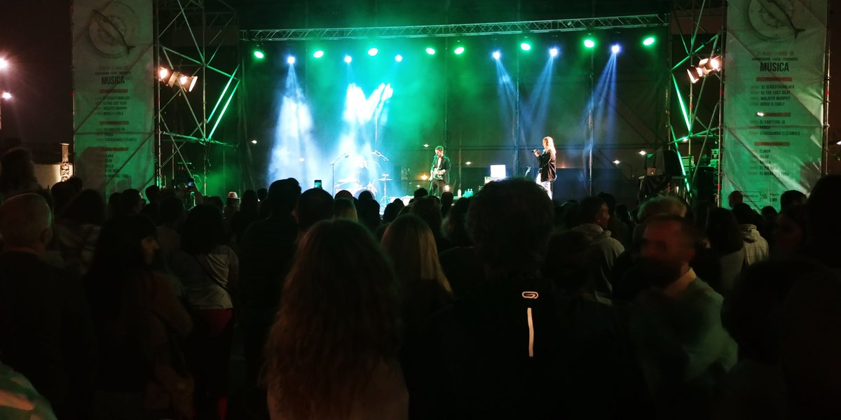Atlanticagastro's tweet photo. Cerrando la noche coruñesa en @Atlanticagastro suenan en #OParrote  @EscuchElefantes 

#AtlánticaGastronómica 
#XaTocaba 
#AtlánticaFestival https://t.co/mxl8Q4CA8B