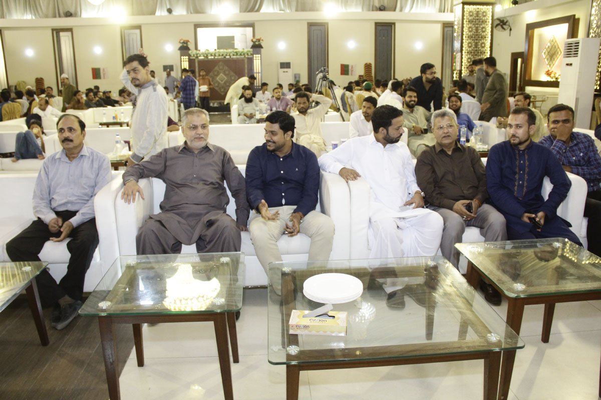 HaniQureshi5's tweet photo. APMSO Central Cabinet Member @Zeeshan89haider bhai Addressed an Iftar Dinner. #IftarDinnerbyAPMSO Hyderabad Sector. https://t.co/vw9FpzKFby