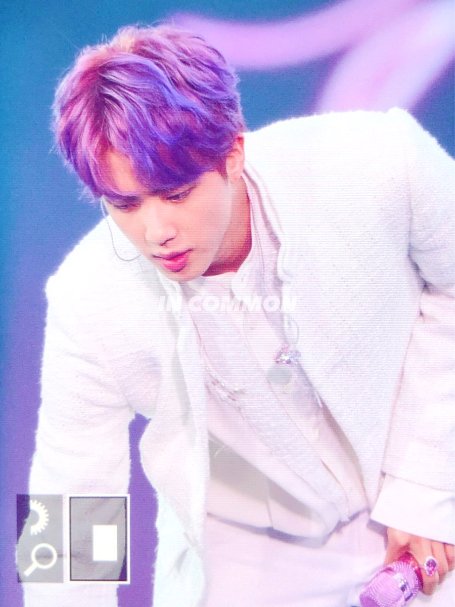 jin_incommon's tweet photo. 190601 SPEAK YOURSELF TOUR IN LONDON 
⁠#JIN #진 #김석진 #ジン #BTS⁠ #BTSWORLDTOUR #BTSxWembly  
@BTS_twt https://t.co/550BIHiDRE