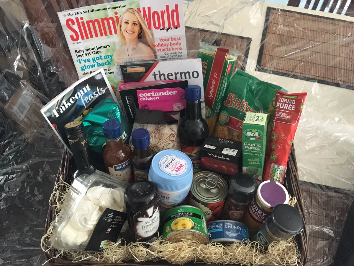 HelenSW3's tweet photo. Getting organised for Markinch Highland Games tomorrow #promotion #SlimmingWorld #communityspirit #fun #BodyMagic https://t.co/vVswkPHdVT
