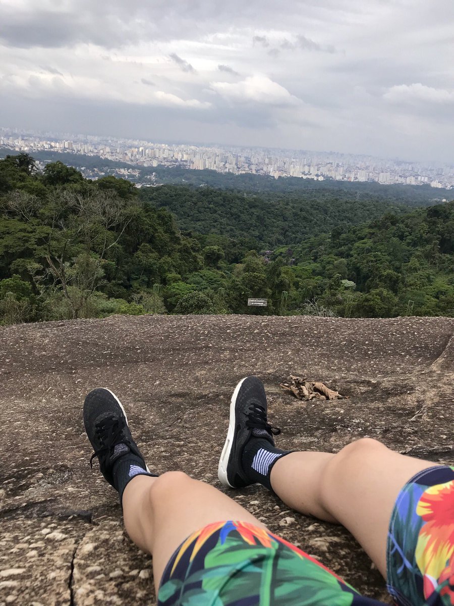 Viictorsnt's tweet photo. Depois de 7km de subida uma vista dessas... 🙏🏻 https://t.co/cvU1BHEKpM