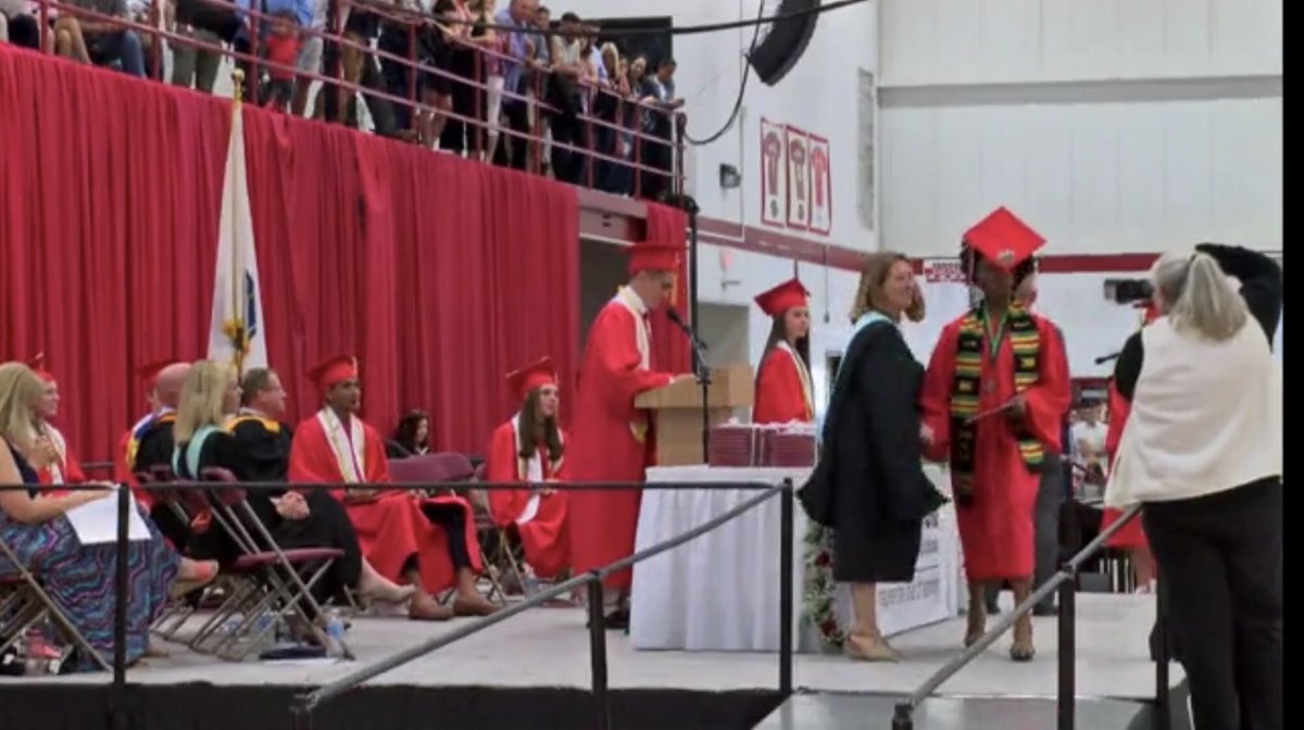 METCOWakefield's tweet photo. Congratulations to the Wakefield METCO 2019 graduates! https://t.co/NyuGB8J7lT