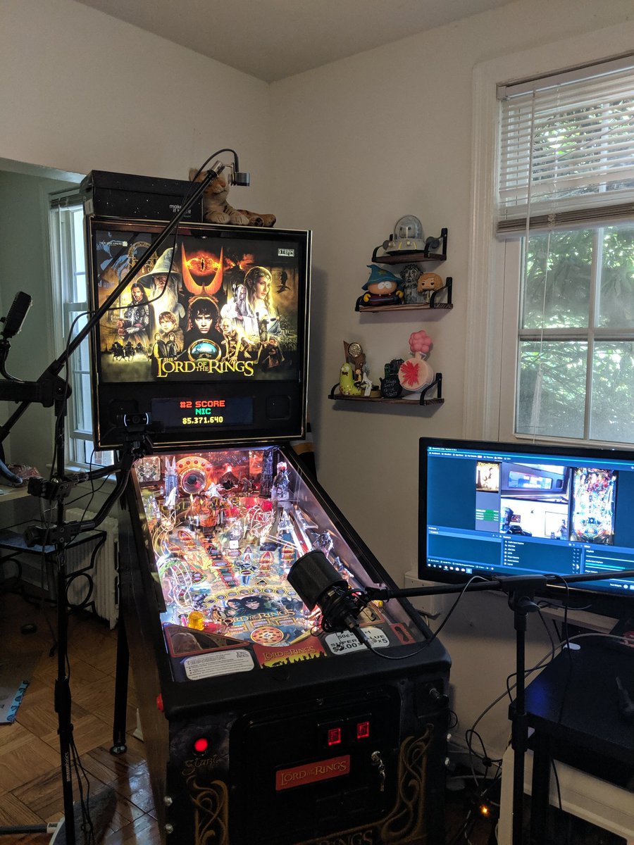 Gobble_Hole's tweet photo. Getting ready to go live at 6 pm EST. Playing Lord of The Rings tonight come watch at https://t.co/W97VHDXqzx #pinball #LordOfTheRings #twitch #pinstadium https://t.co/qx8VMc1Ips